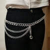 Ceinture Chaine Vintage sur la hanche