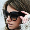 Lunette de Soleil Papillon Vintage portée par une femme